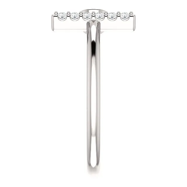 14KT GOLD .13 CT PERIDOT & .05 CTW DIAMOND BEZEL BAR RING