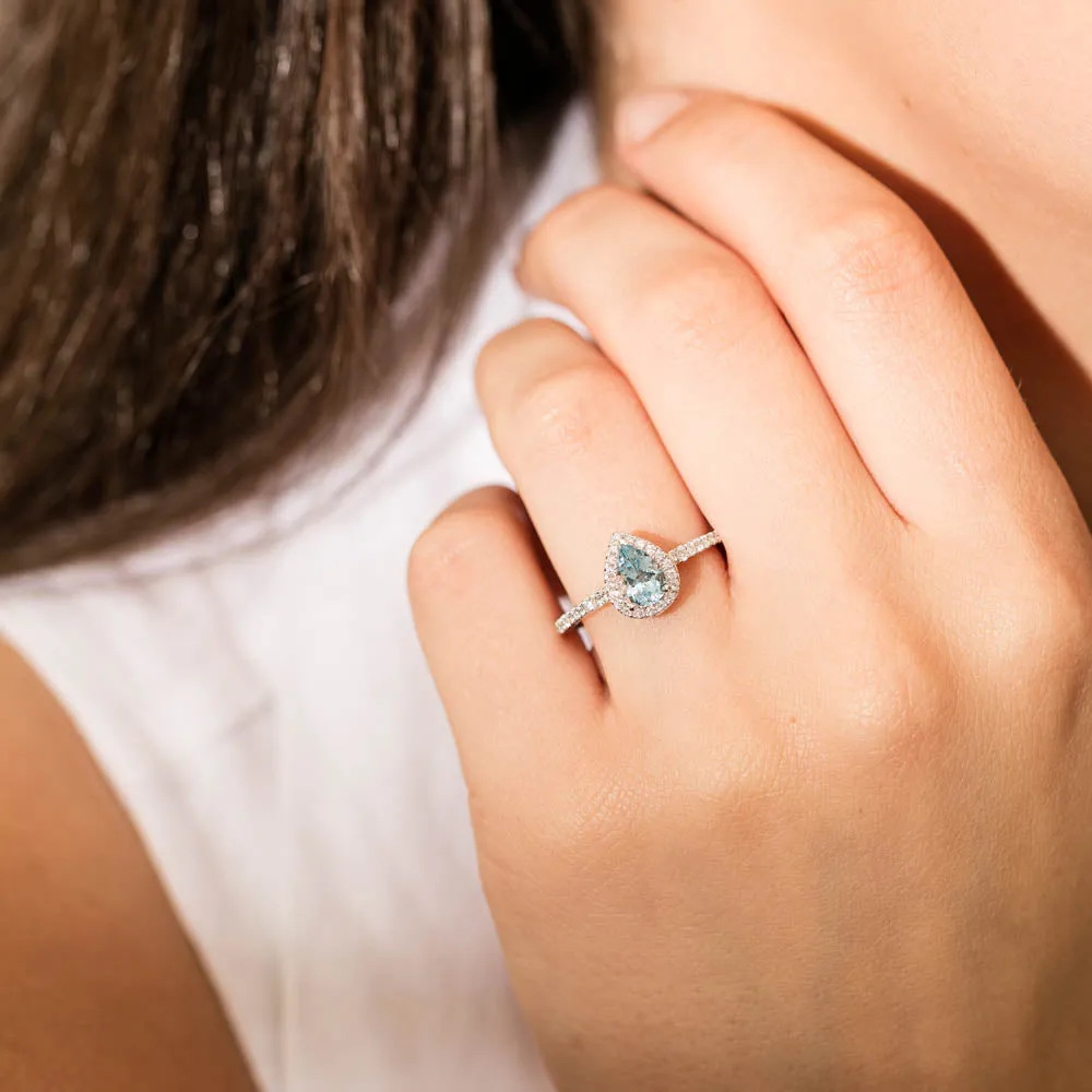 18ct White Gold .56ct Aquamarine & Diamond Mini Sierra Ring
