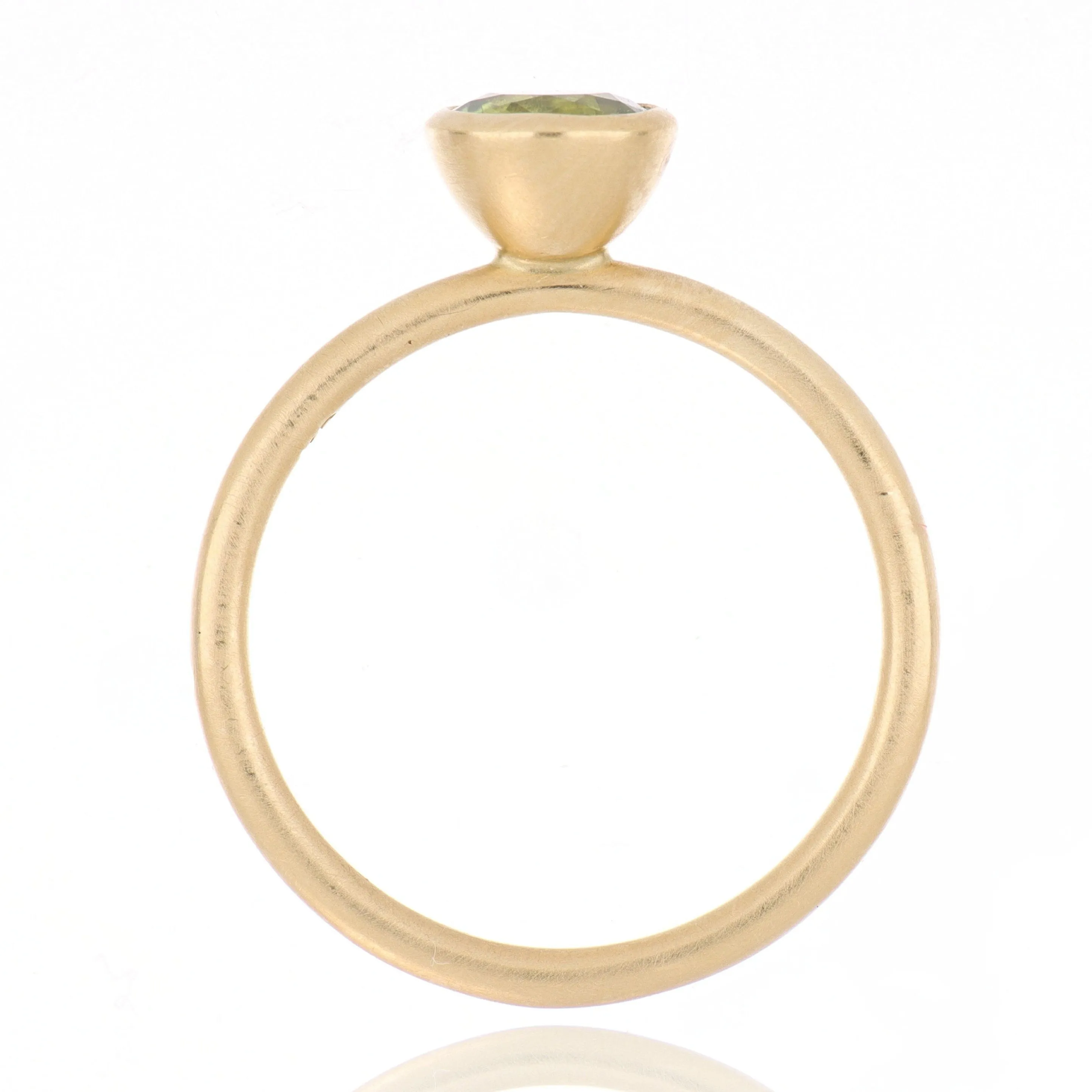 18k Yellow Gold Peridot Yum Drop Ring