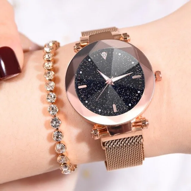 2019 Hot Sale Women Watches Fashion Luxury Magnetic Buckle Stainless Steel Strap Refractive surface Luminous Dial Quartz Watch