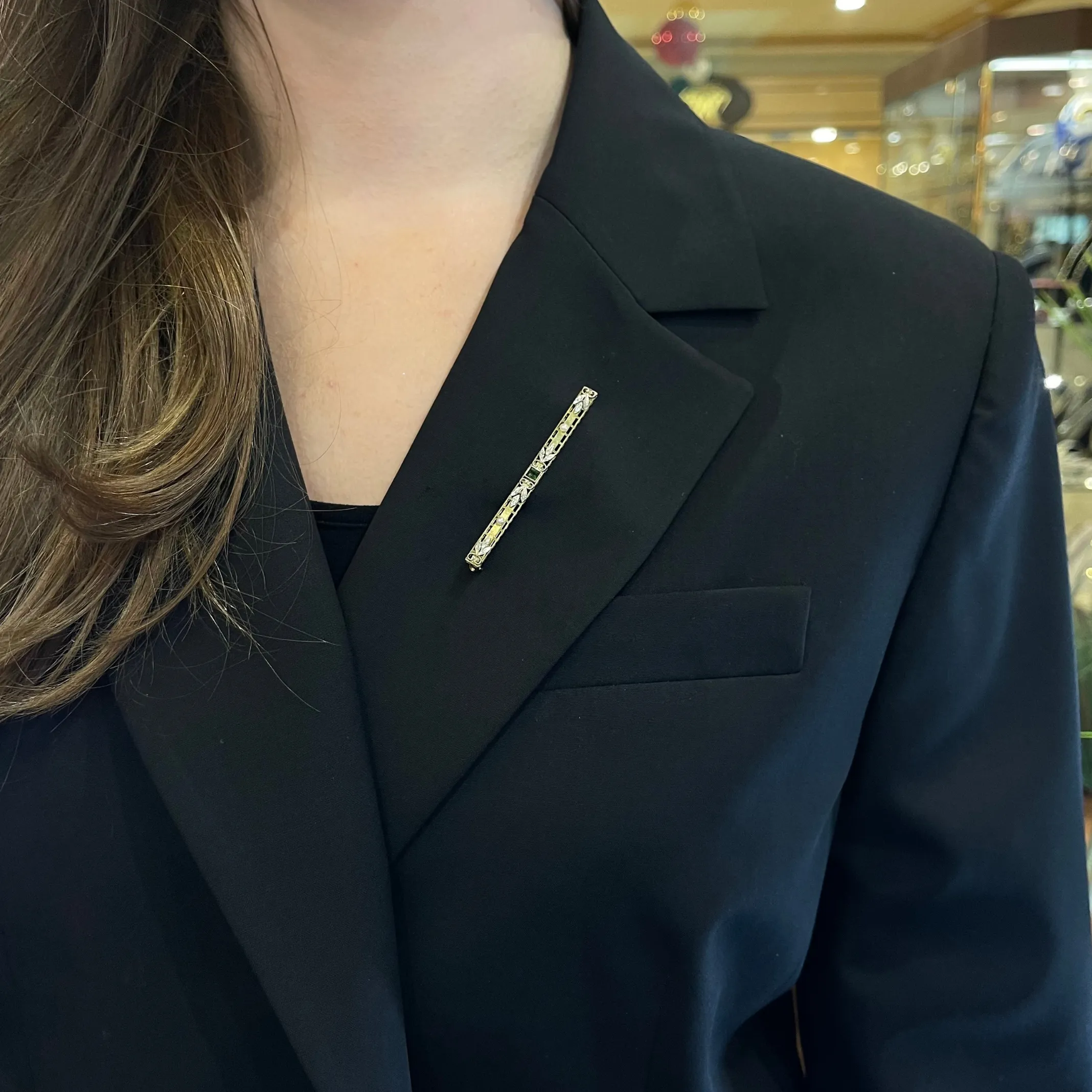 Antique Edwardian 14K Yellow Gold Peridot Bar Pin