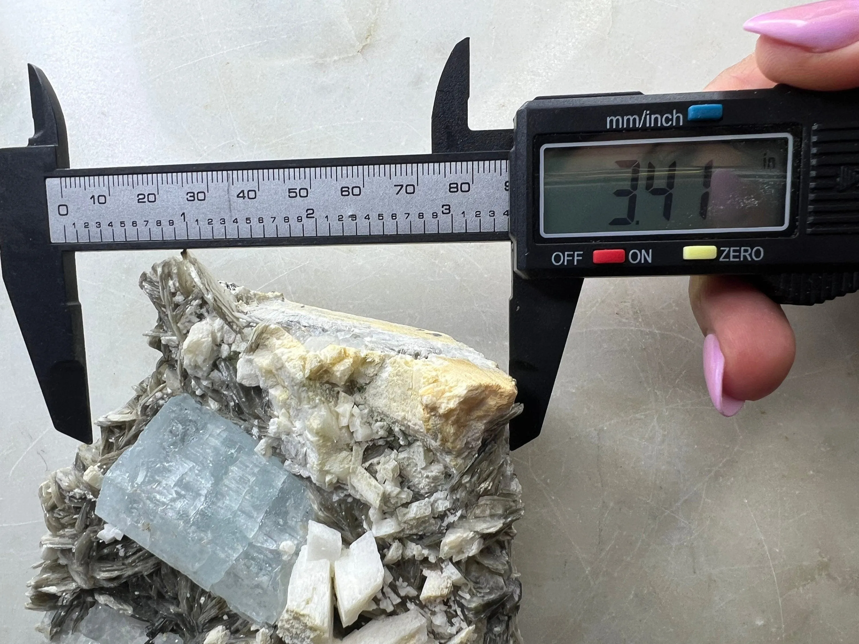Aquamarine on muscovite 1pound 13oz