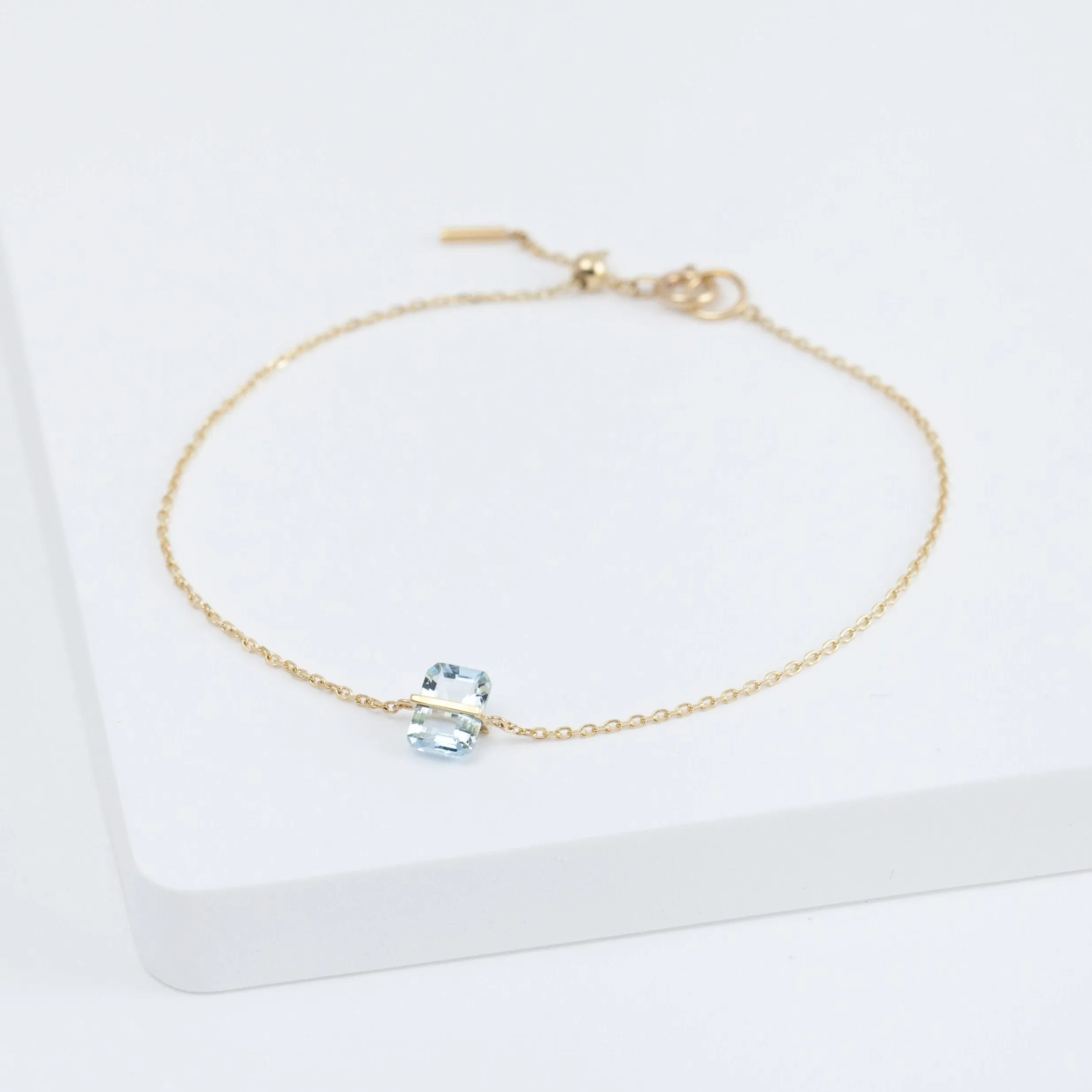 Band one-of-a-kind rectangular aquamarine bracelet