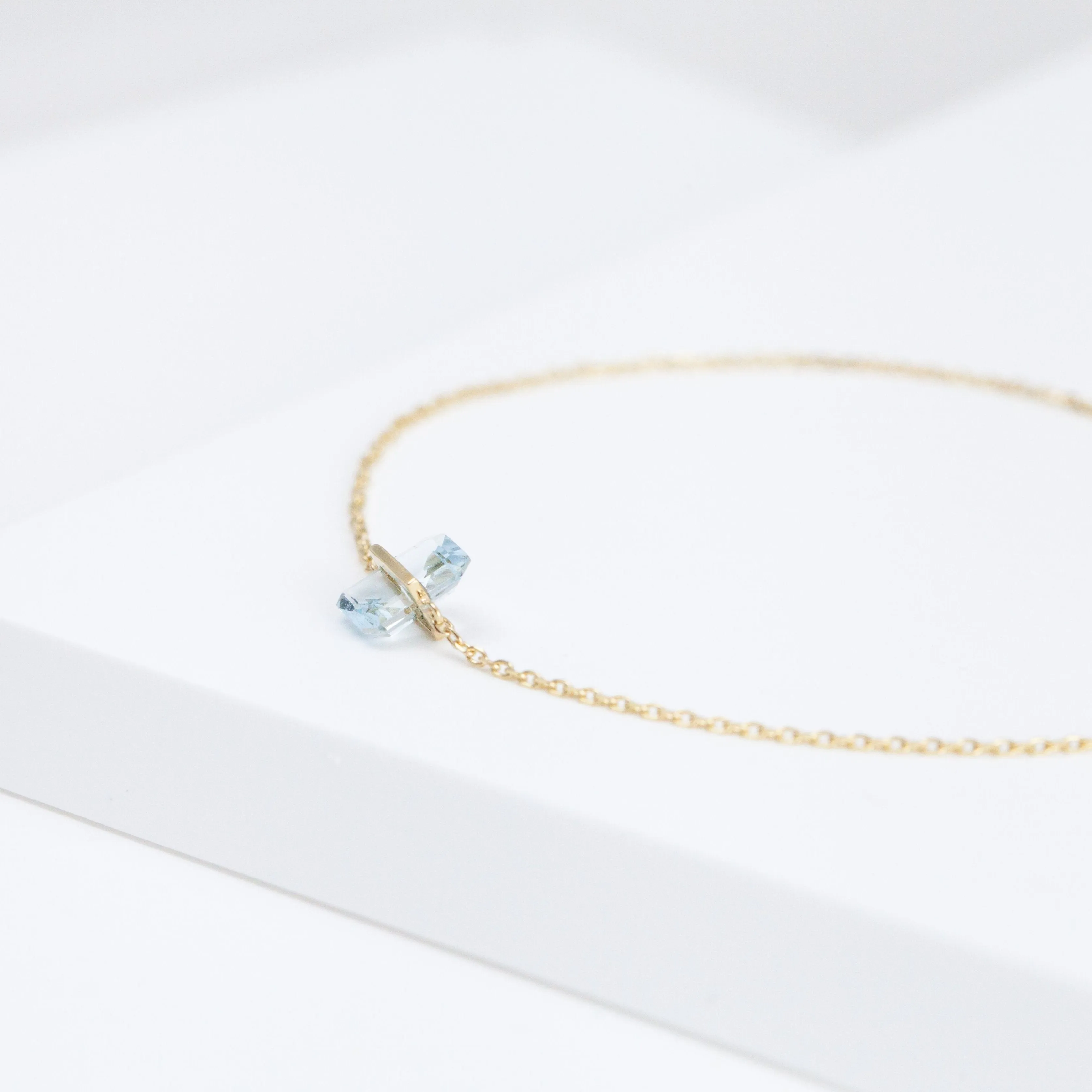 Band one-of-a-kind rectangular aquamarine bracelet