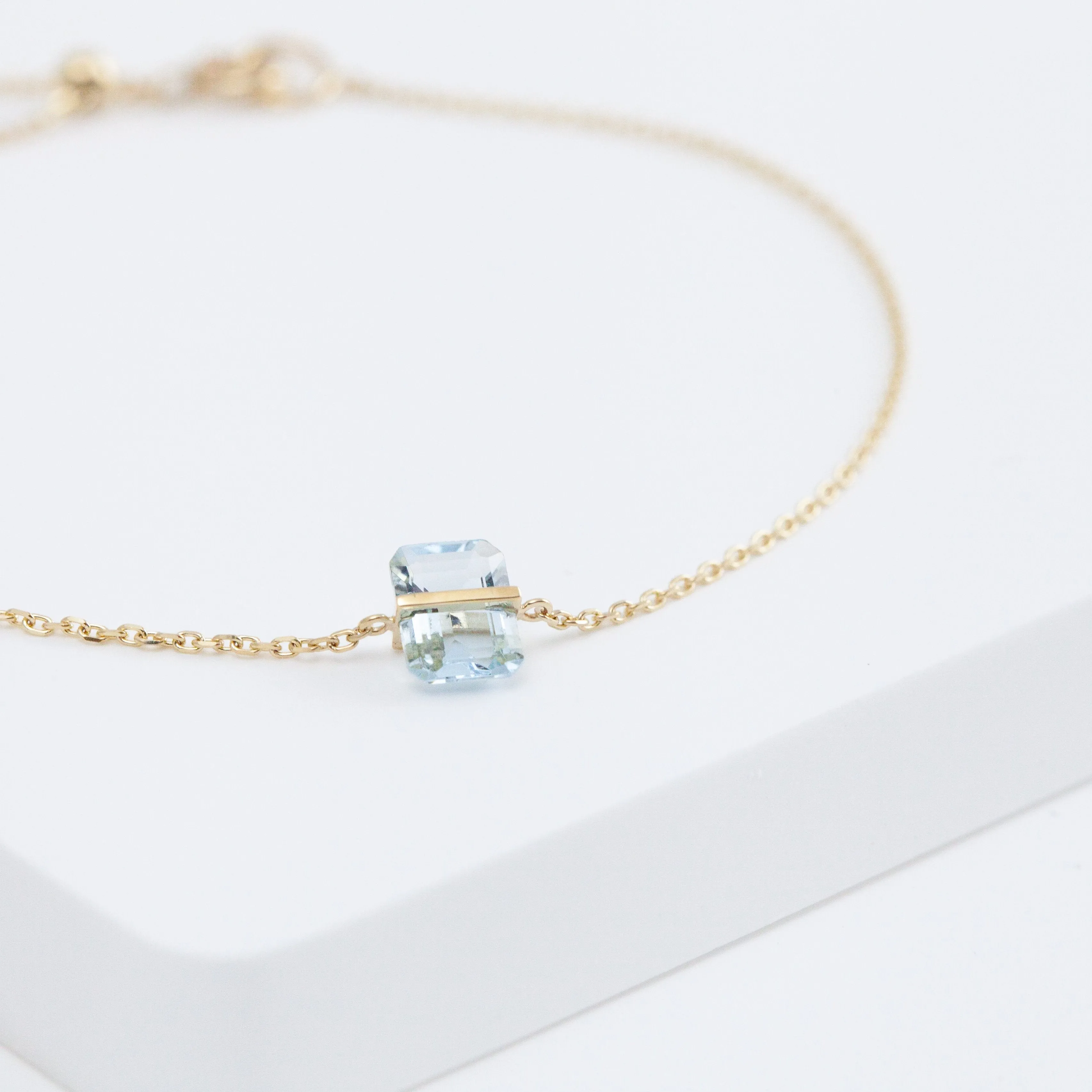 Band one-of-a-kind rectangular aquamarine bracelet