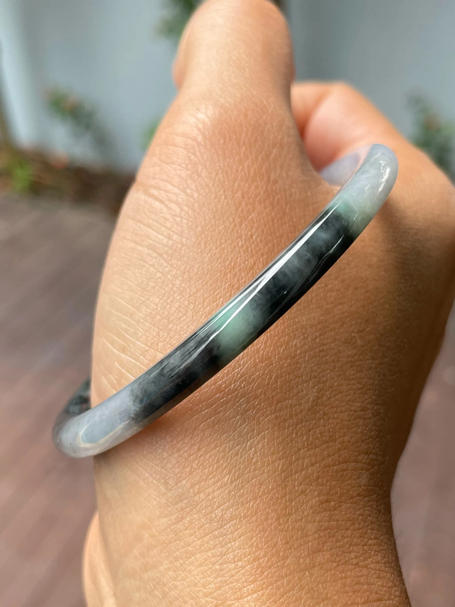 Black Jade Bangle | 56mm (NJBA140)