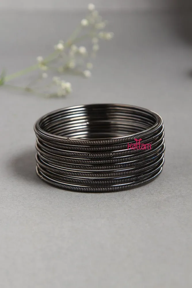 Black Metal Fancy Bangle