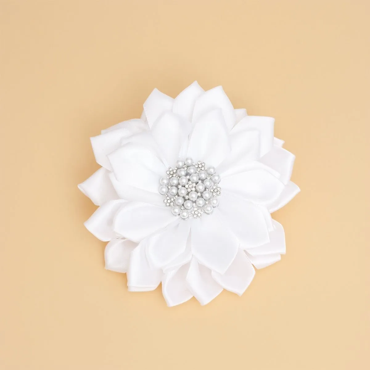 Brooch White Flower Pearl Clip and Pin for Women