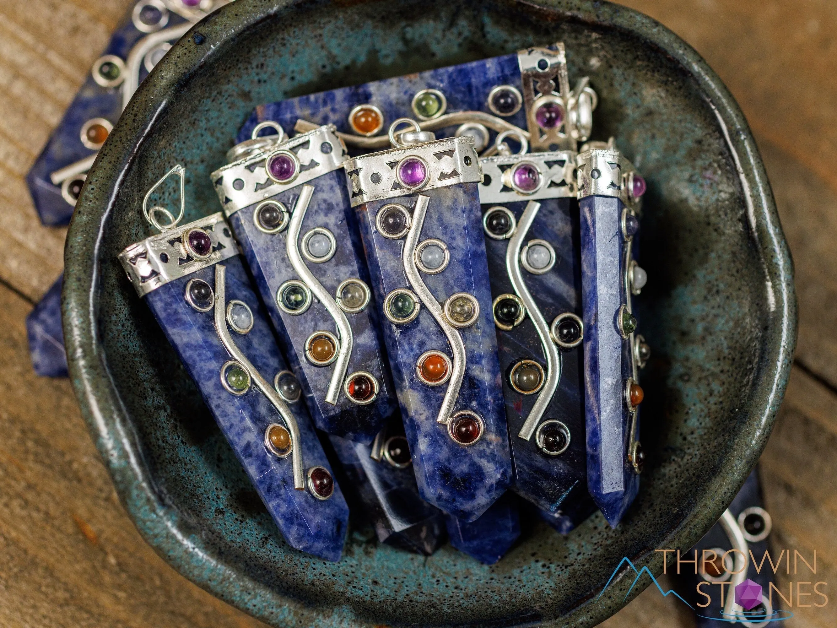 CHAKRA & SODALITE Crystal Pendant - Crystal Points, Handmade Jewelry, Chakra Necklace for Women, E2069