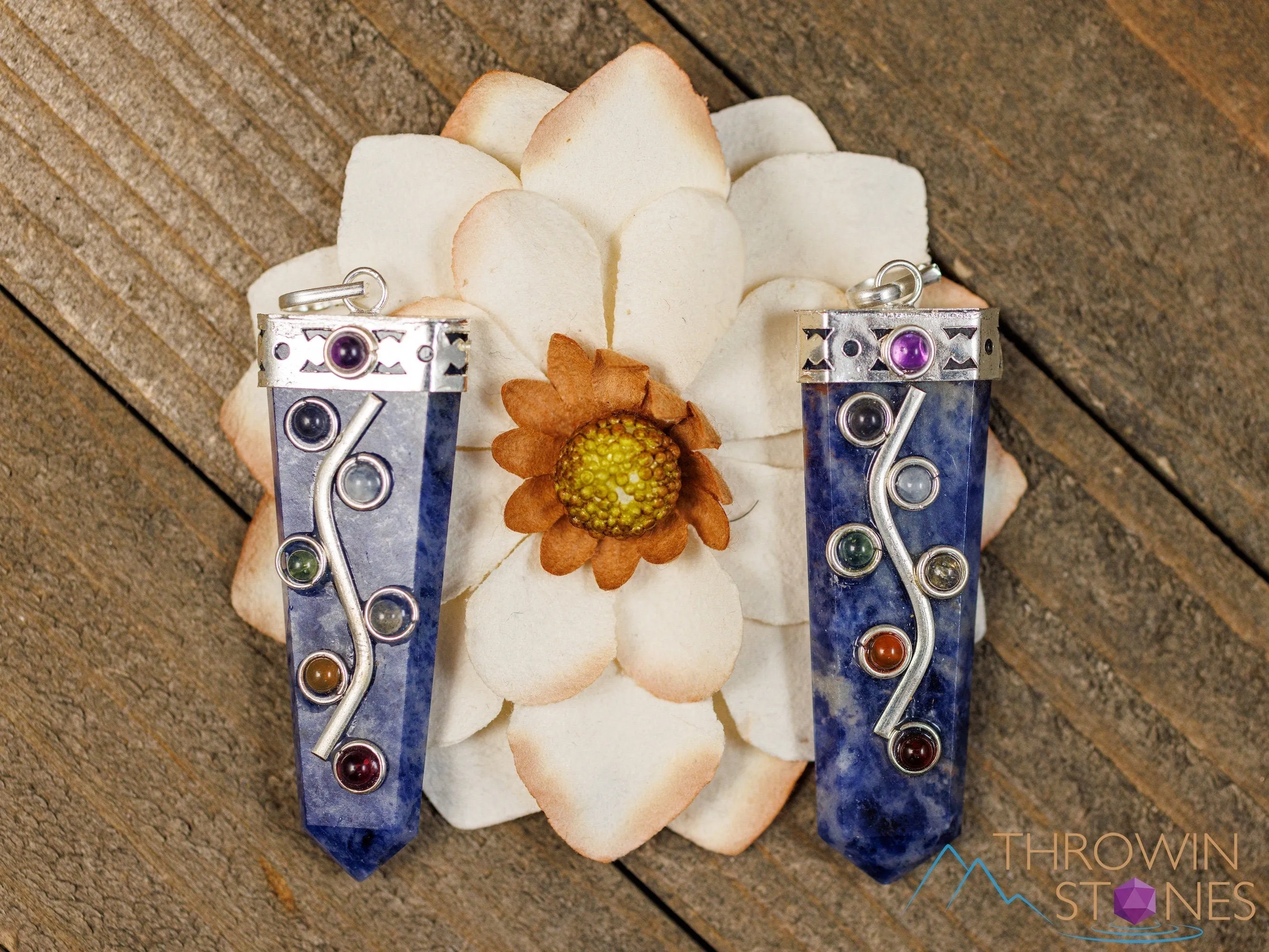 CHAKRA & SODALITE Crystal Pendant - Crystal Points, Handmade Jewelry, Chakra Necklace for Women, E2069