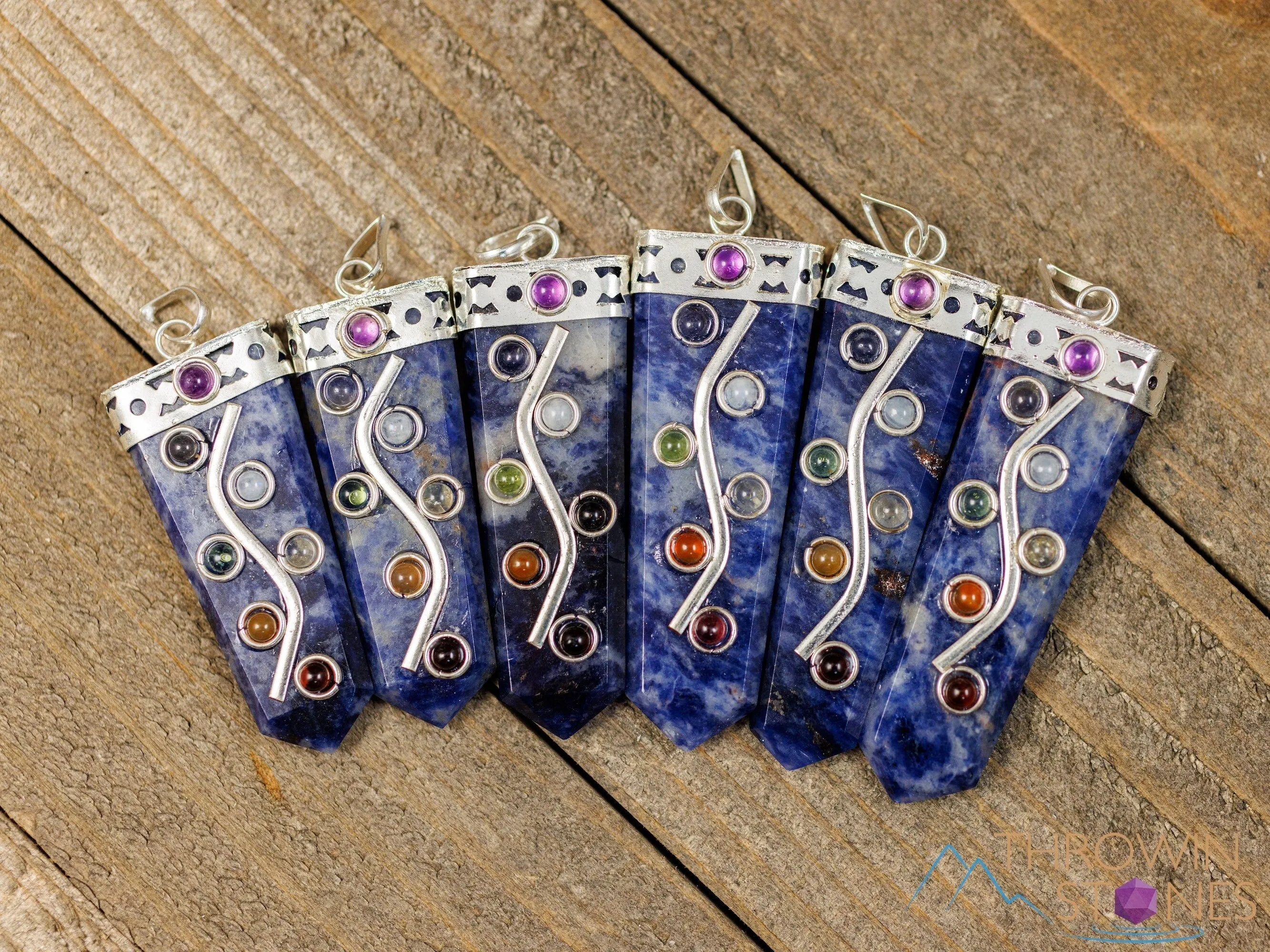 CHAKRA & SODALITE Crystal Pendant - Crystal Points, Handmade Jewelry, Chakra Necklace for Women, E2069