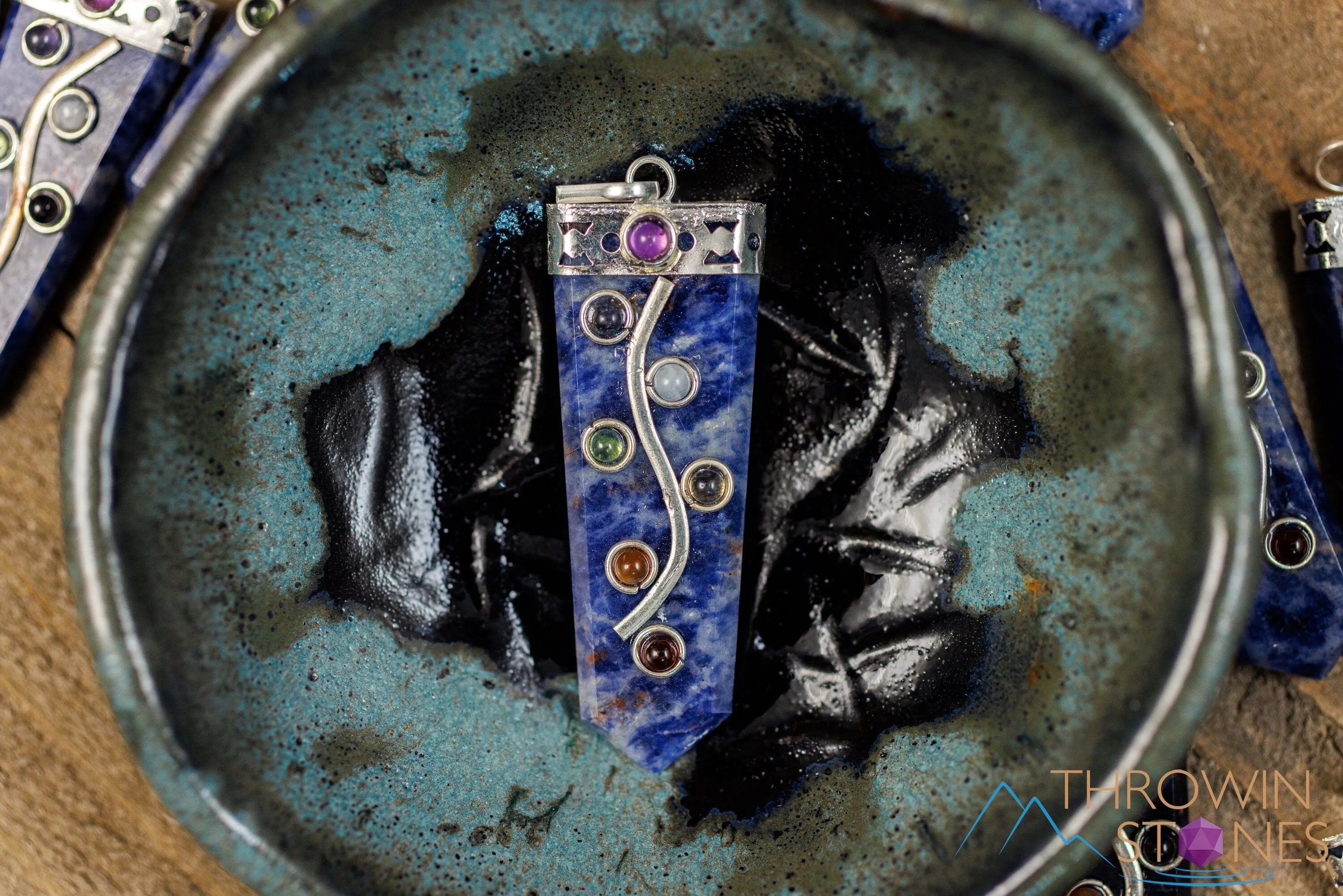 CHAKRA & SODALITE Crystal Pendant - Crystal Points, Handmade Jewelry, Chakra Necklace for Women, E2069