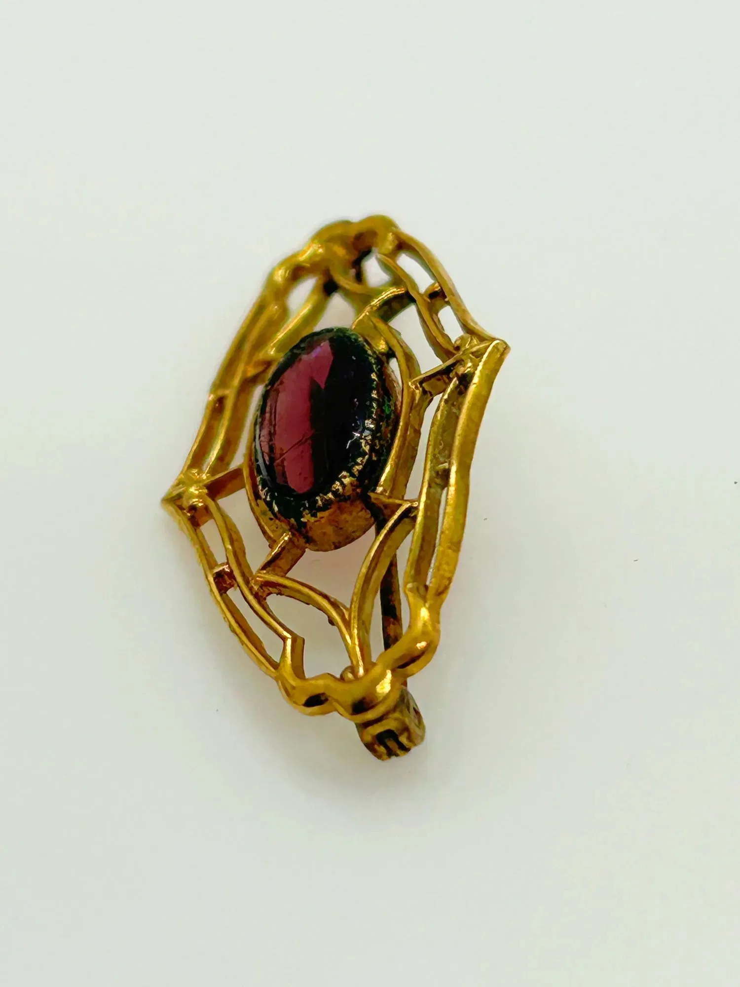 Dainty Vintage Brooch with Oval Purple Stone