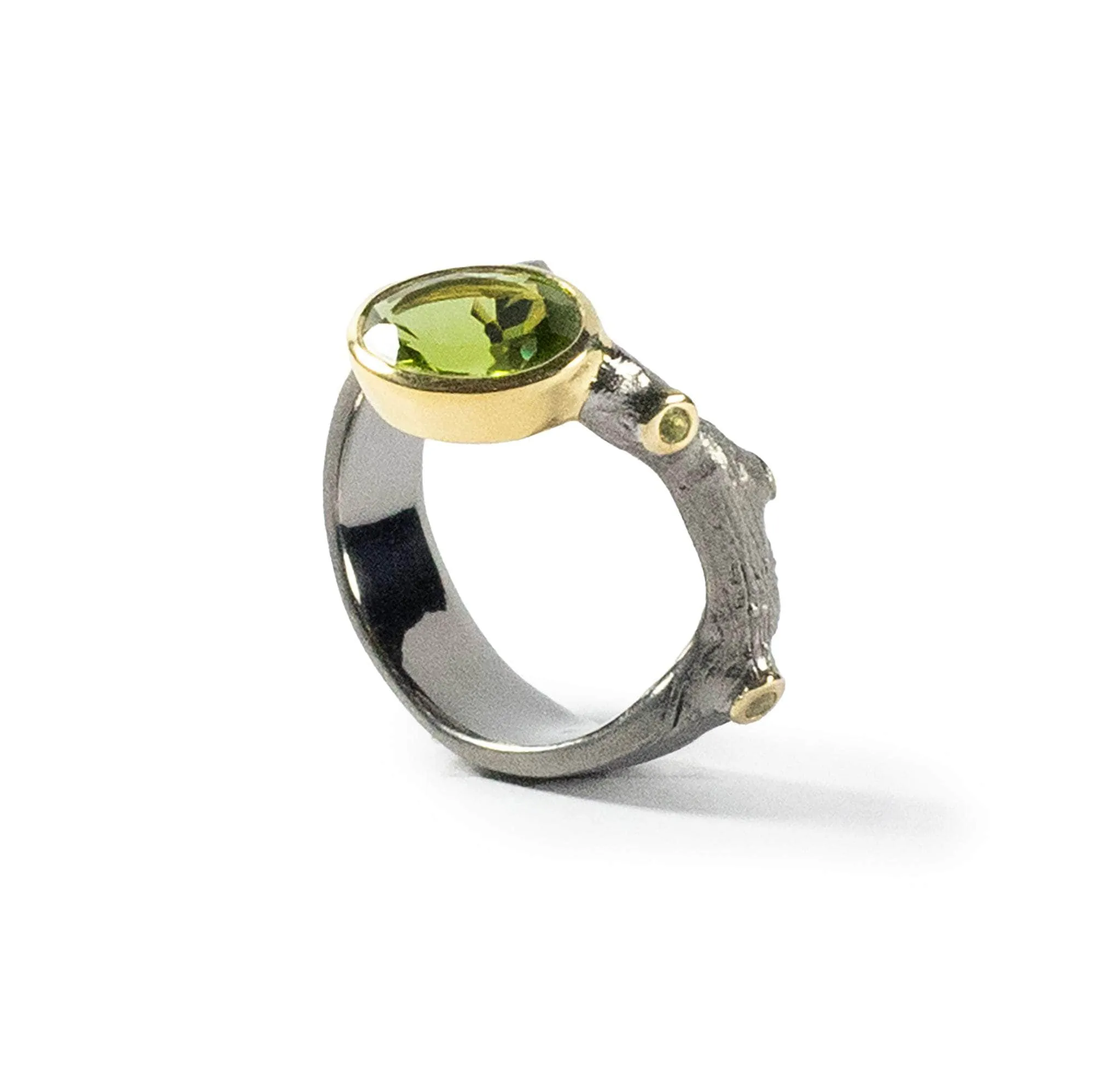 Luonto Peridot Ring