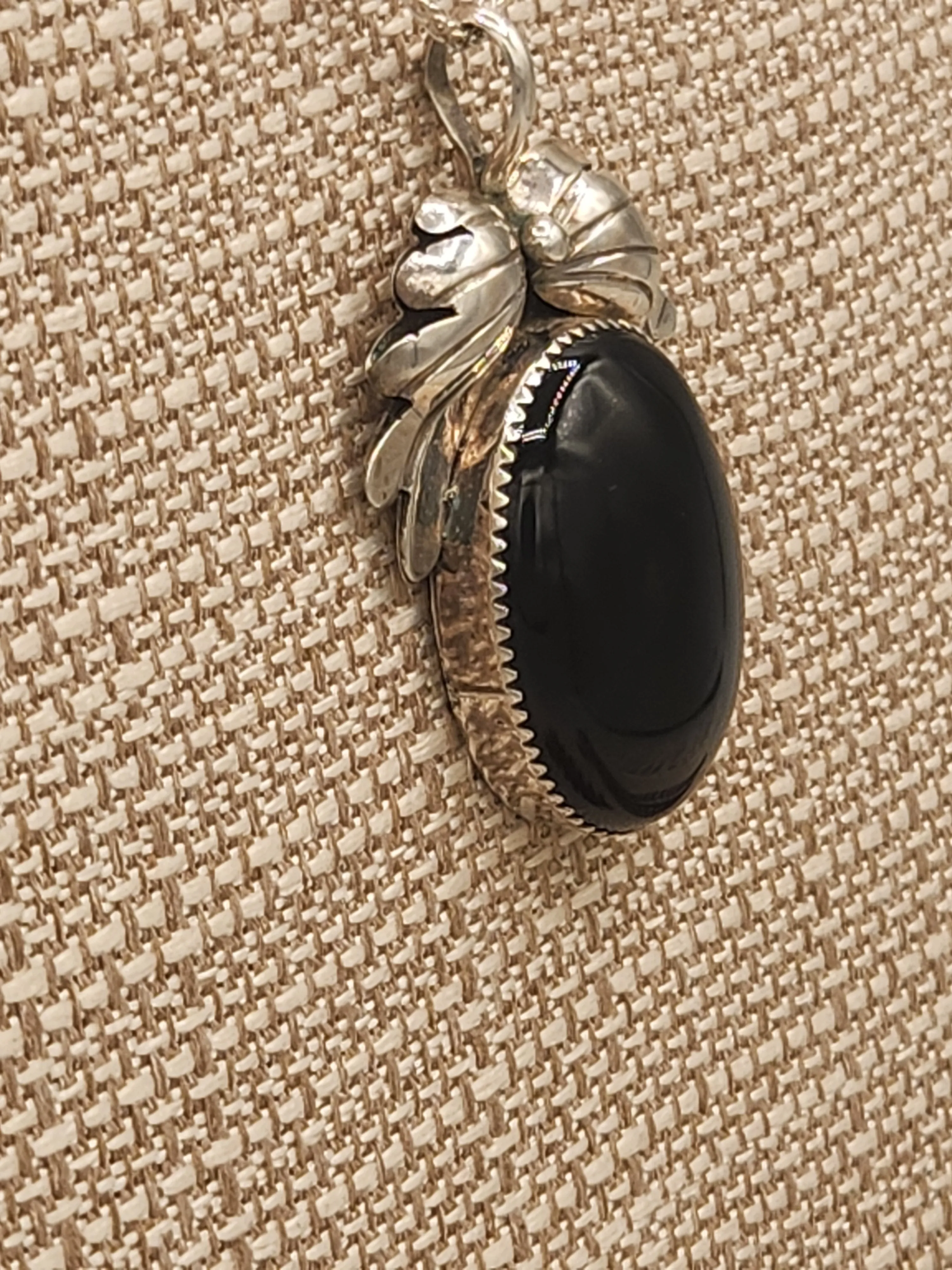 ONYX NECKLACE  - N.S.