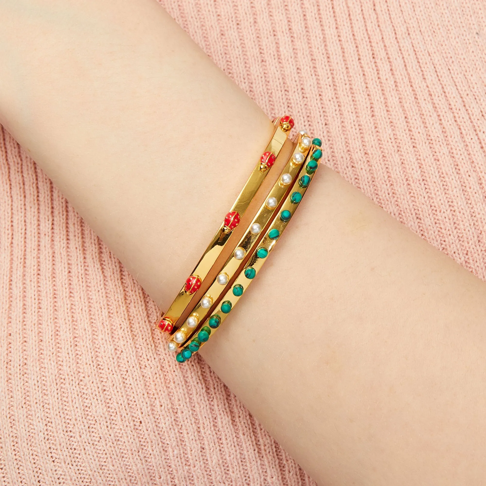 PEARL HINGE BANGLE