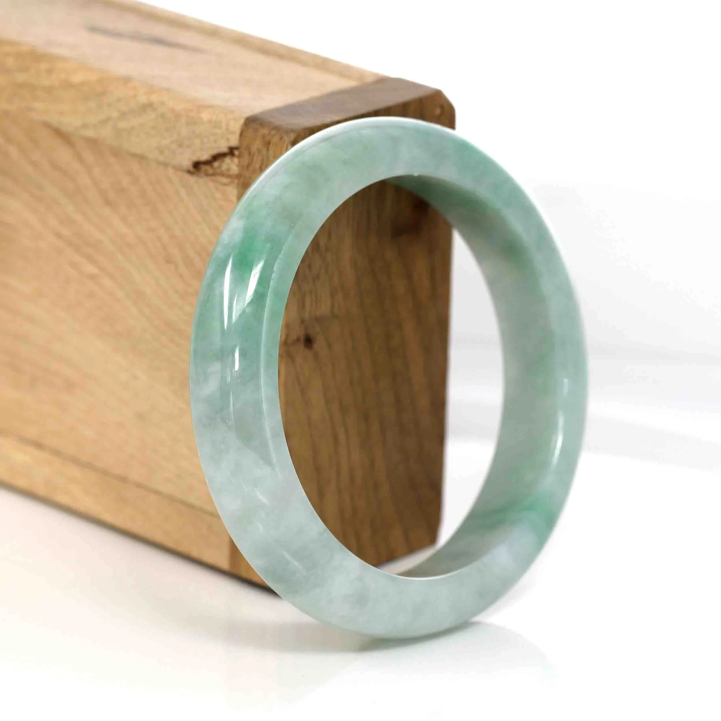 RealJade® Co. Classic Green Natural Jadeite Jade Bangle (54.41 mm )#321