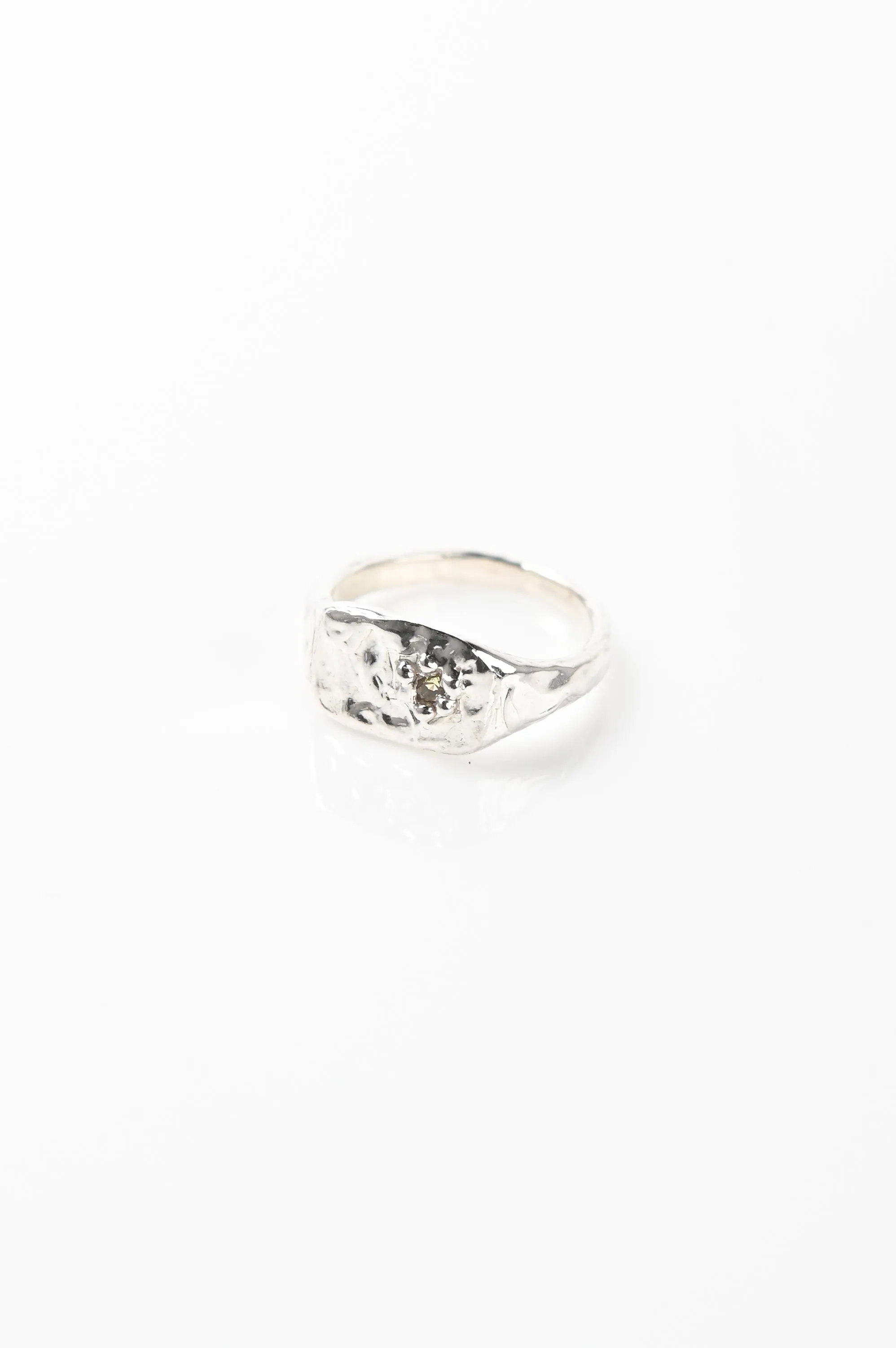 Studio Zali 'Lime Flower' Ring